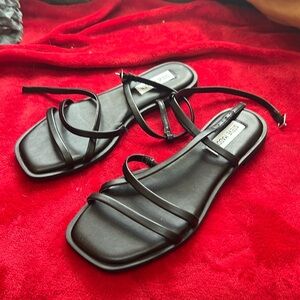 Steve Madden black flats